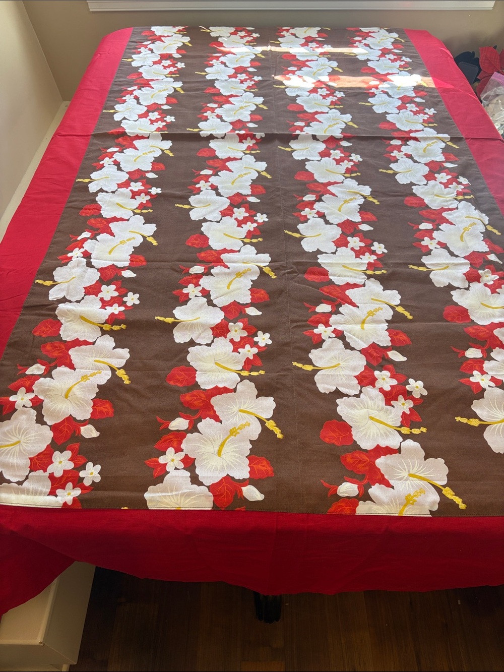 Vintage Îles Marquises Polynesian Hibiscus Floral Fabric Panel Tablecloth